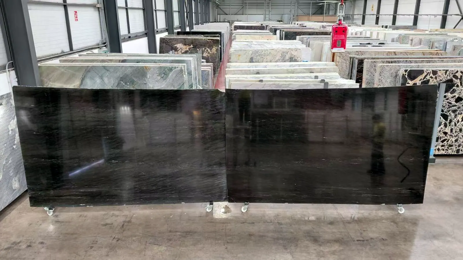 Abyss Black: tabla real en nuestro almacén