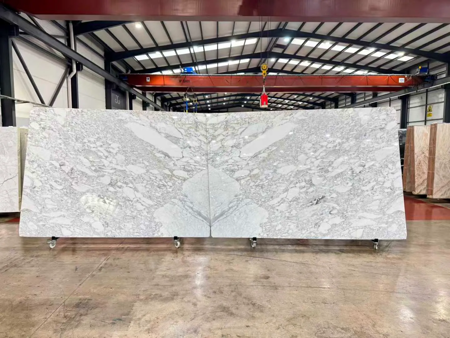 Mármol Calacatta Vagli: tabla real en nuestro almacén