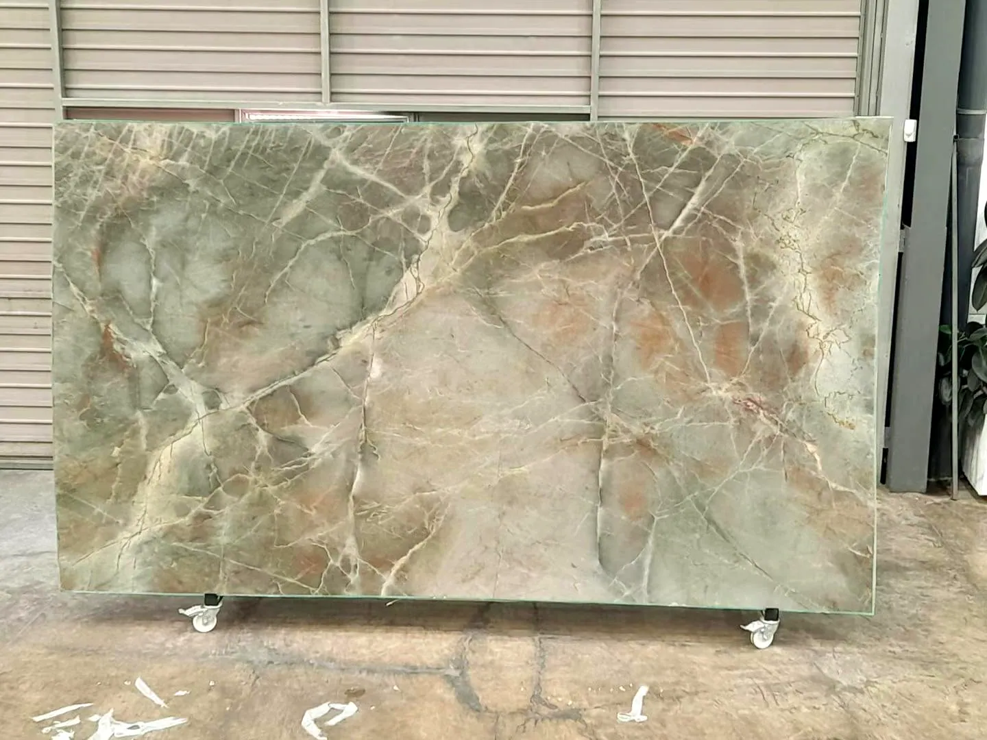Jadore: tabla real en nuestro almacén