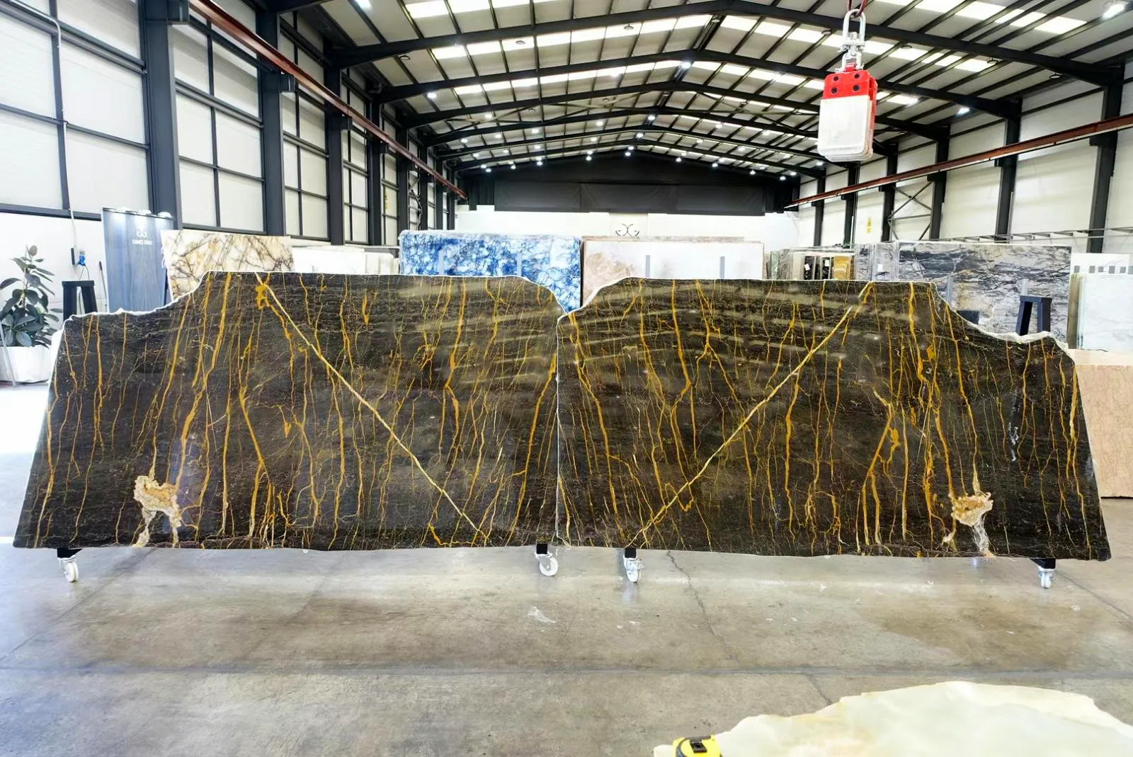 Port Laurent: real slab in our warehouse