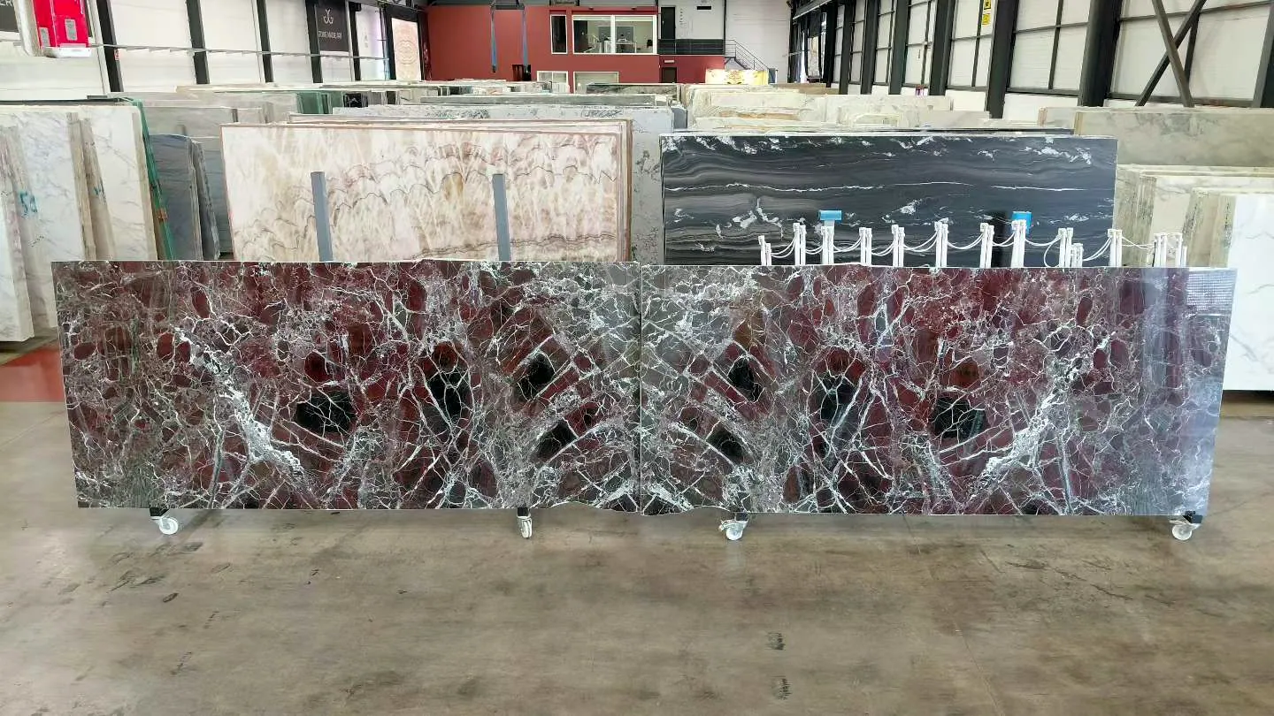 Mármol Rosso Lepanto: tabla real en nuestro almacén