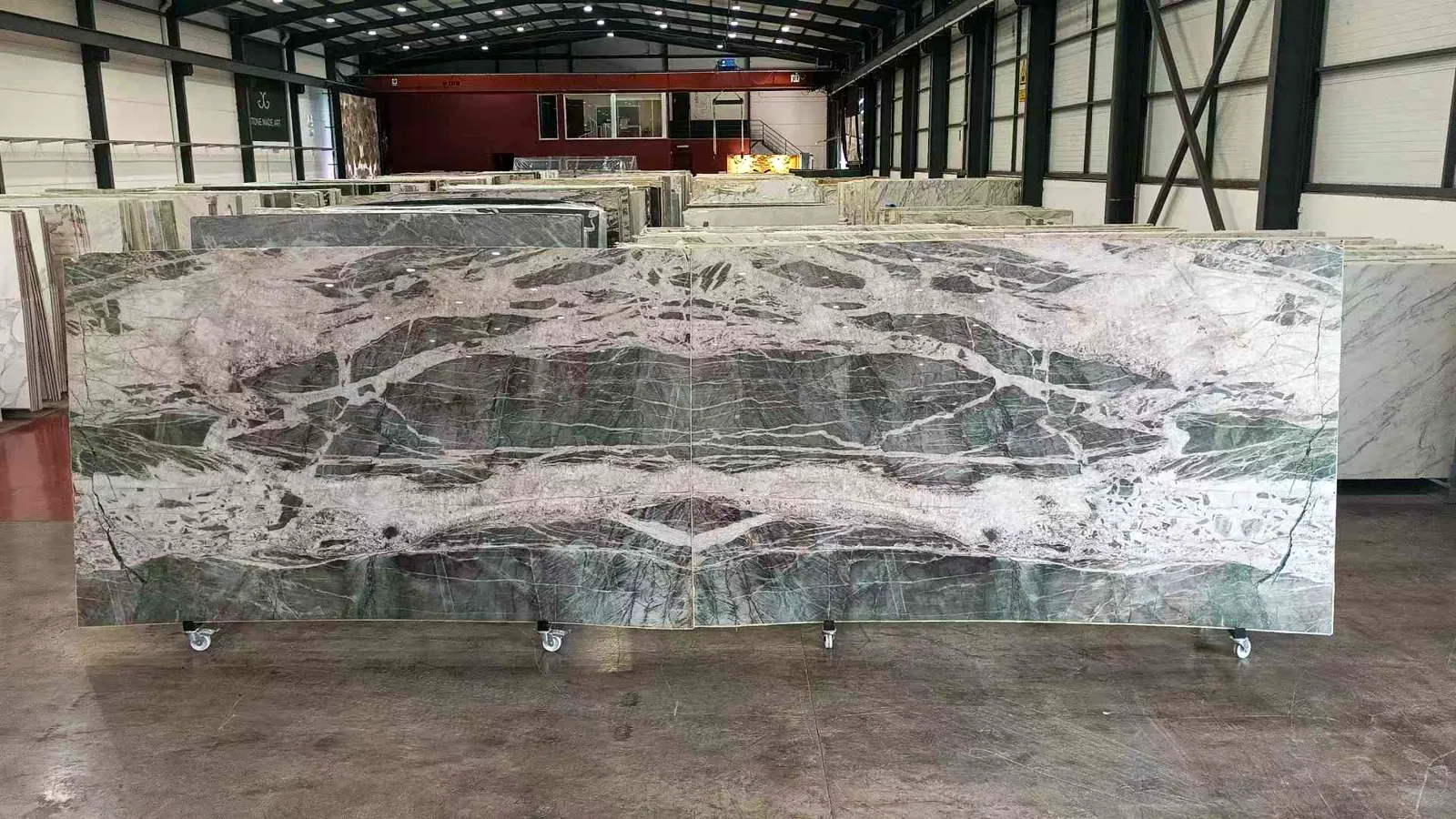 Vesuvio: real slab in our warehouse