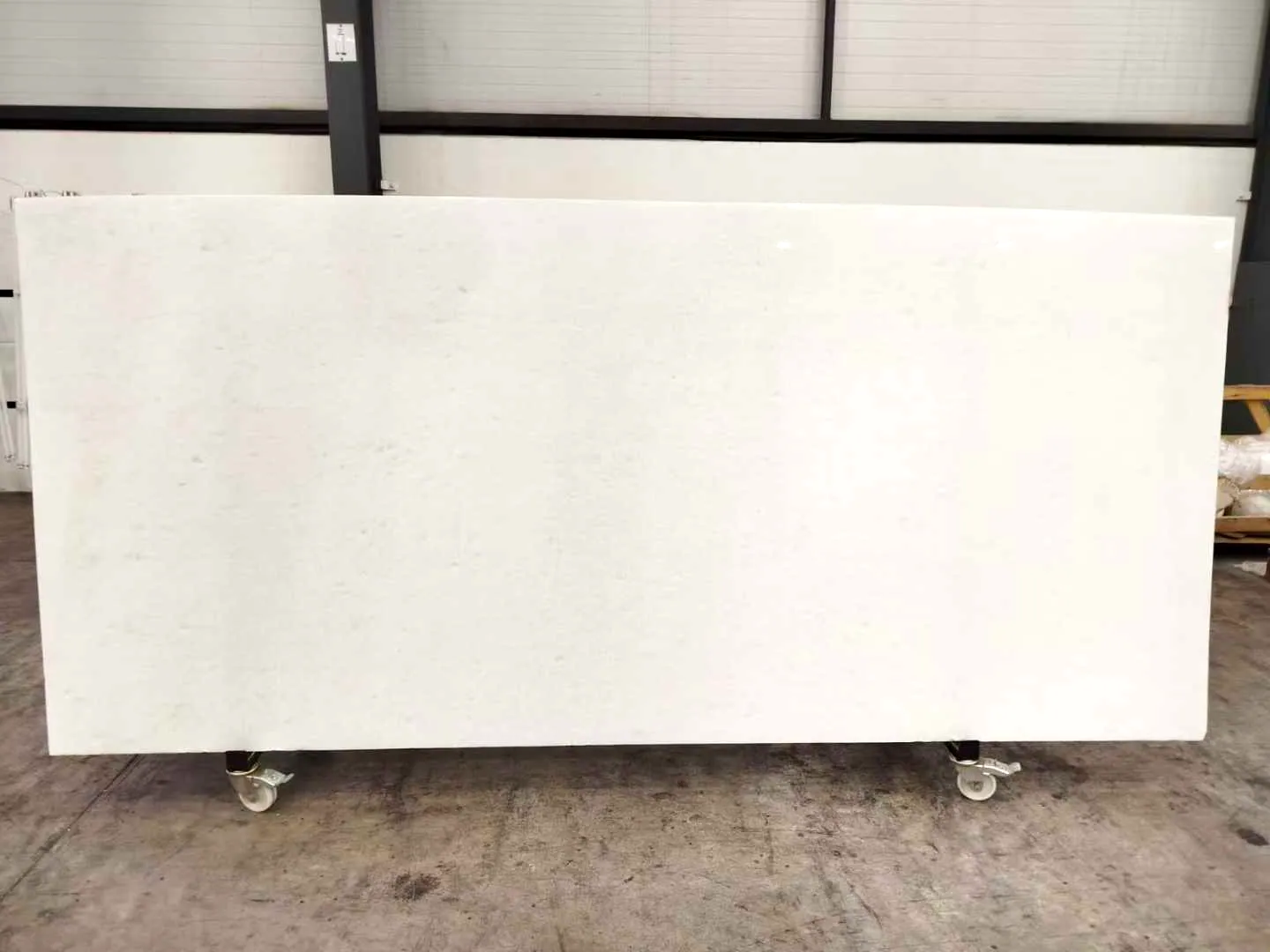 Vietnam White: real slab in our warehouse
